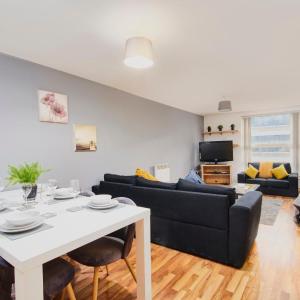 Stylish Manchester Gem - Sleeps 10!