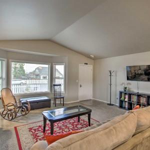 Quiet Sequim Home - Walk to Dining and Festivals!