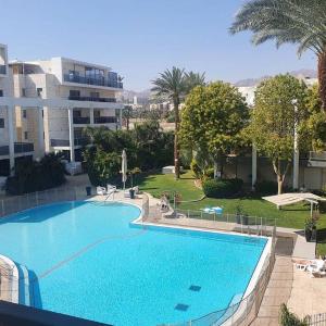 Green garden suite at Royal Park Eilat- Amazing Pool
