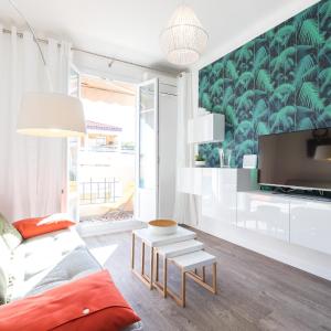 Cosy 1 Bdr near Garibaldi Square - Top Floor & AC