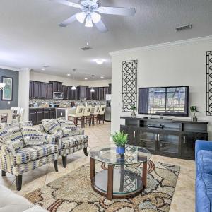 Paradise Palms Home with Pool, 6 Mi to Disney!