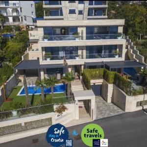 VILLA FRAN - DELUXE PENTHOUSE SUITE with private pool # 4