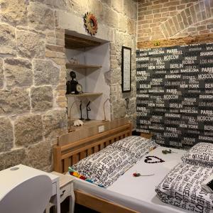 Luxury Art Room