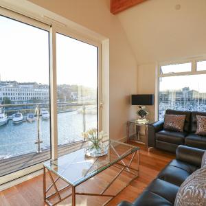Harbourside Haven Penthouse 1