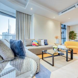 RH- Upscale Living in the Heart of the City, 02BR, Near Dubai Mall