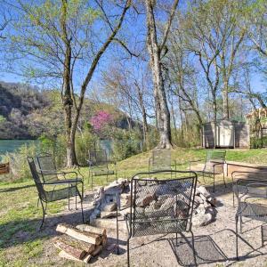 Expansive Cotter Cabin on White River with Deck!