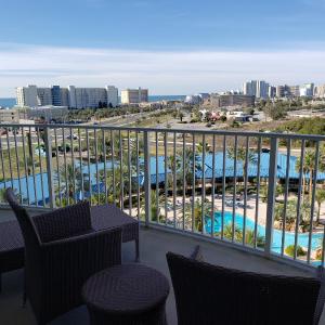 1815 A Slice of Heaven Destin - Pool & Ocean View