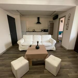 CITY VIEW PENTHOUSE