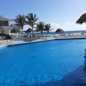 Turquise Beach Cancun Suite