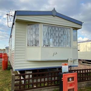 G4 Holiday Caravan