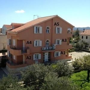 Apartment in Sukošan with balcony, air conditioning, WiFi (4941-3)