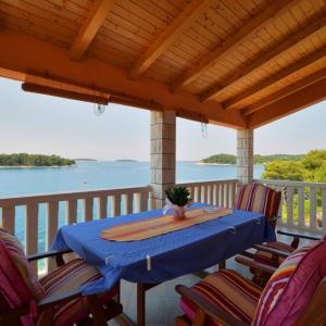 Apartment in Karbuni with sea view, terrace, air conditioning, W-LAN 3609-2
