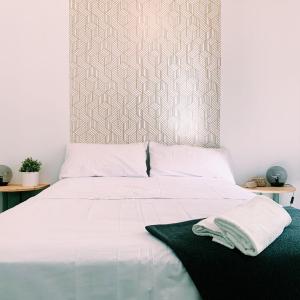 Maria Magdalena - Room 8