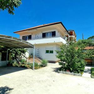 Apartments Bava