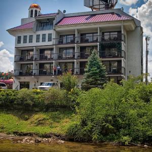 Rivergate Mountain Lodge
