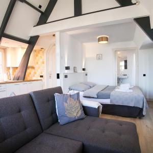 Stylish coastal apartment