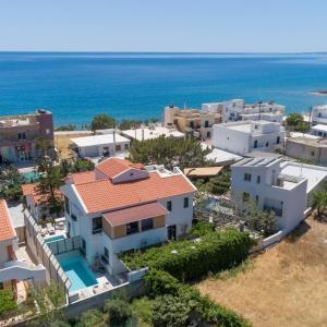 Paradisos luxury villas next to beach