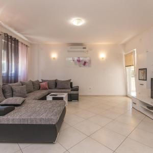 Apartment M&A