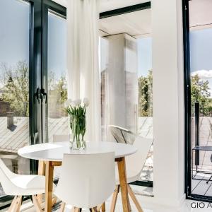 Luxury Apartments AC Workspace 5 min to Main Square by Gio Loft