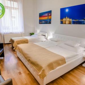 Anabelle Bed and Budapest