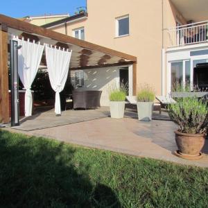Apartment in Zambratija with sea view, balcony, air conditioning, WiFi (4961-3)