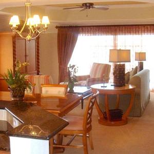 Sunny 3 Bdrm Condo with Golf View Balcony at Reunion