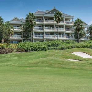 Classic Airy 3 Bdrm Condo with Golf Course Views at Reunion