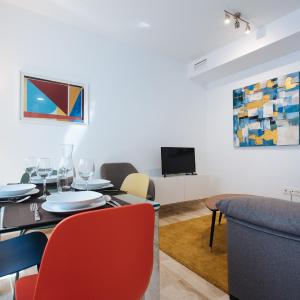 Triana Boutique Free Parking
