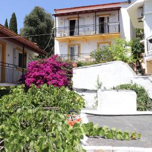 Antigone Apartments
