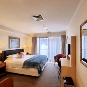 Metroview Studio in CBD with Air-con, Pool and Gym