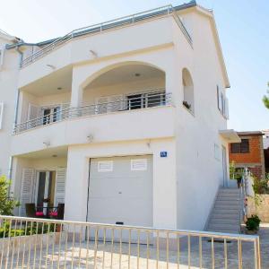 Two-Bedroom Apartment in Okrug Gornji III