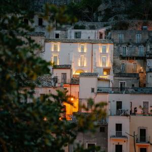IBLA ROOMS