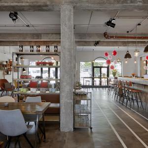 Underdog Hotel