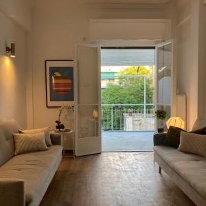 Great Apartment with Terrace in Central Athens