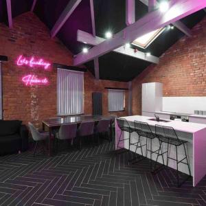 Casa Nomade Penthouse slps 20 people Mcr centre