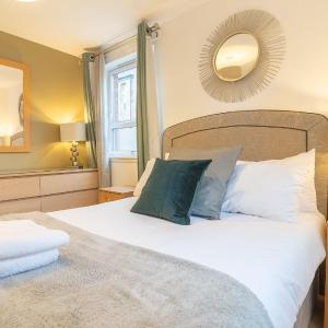 Merchant City Glasgow Green Apartment With Parking