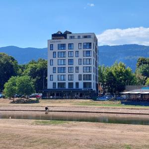 Riverside Apartments