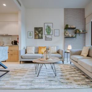 Community Living 2BR Close to Emirates Golf Club, Golf Views A, Madinat Al Mataar by Deluxe Holiday Homes