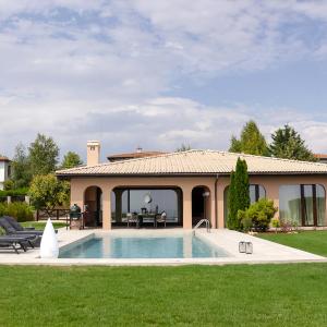 Luxury 4-bedroom Villa in Black Sea Rama Resort by Flat Mаnager