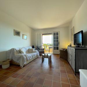 Superb Apartment With Balcony Near The Beach
