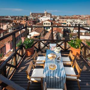 Penthouse with Rooftop Terrace and 360 Views of Venice - Venice5th