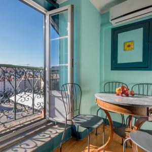 Lisbon Heart Apartments - White Apartment by LovelyStay