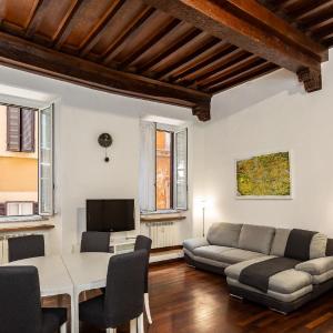 Cartari Rental in Rome Apartment