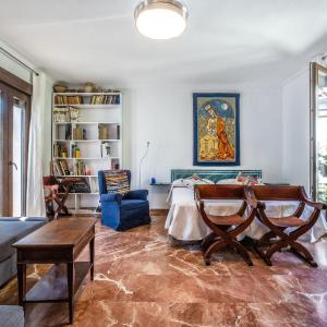 Apartamento con patio cordobés en San Basilio & Parking
