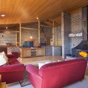 Bundilla 4 - 3BR l Balcony l BBQ l Lake Views l WiFi l Sauna