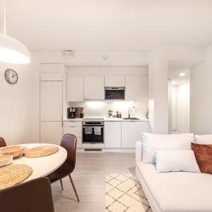 ULEABO New, Light and Roomy 61m² Apartment With Sauna!
