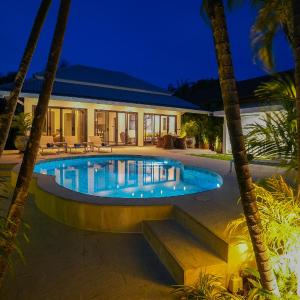 Villa Ayan, Amazing Pool, 2 bedrooms Near Nai harn Beach