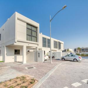 Extensive 3BR Townhouse at Janusia Damac Hills 2 by Deluxe Holiday Homes