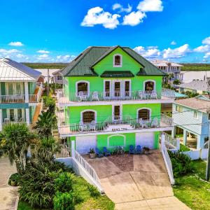 Sea Turtle Manor