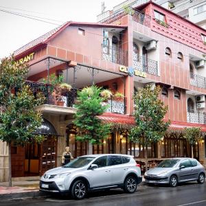 Globus Hotel